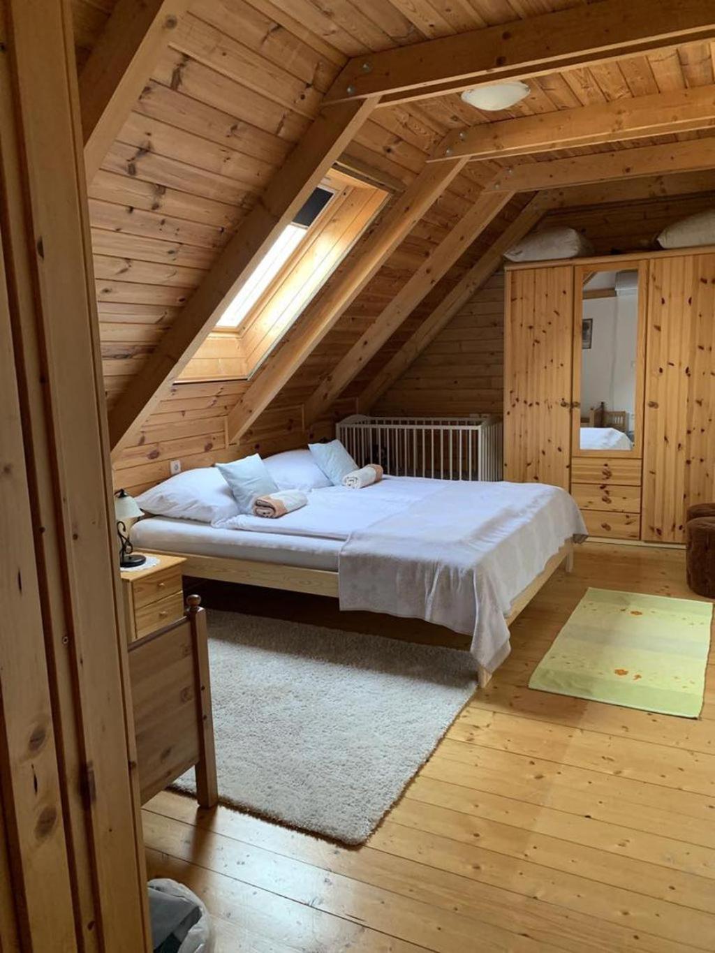 Apartament Tulipanos Vendeghaz *