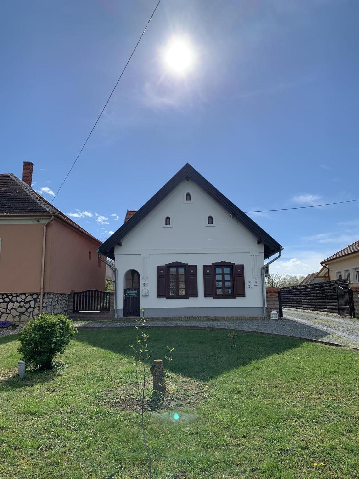 Apartment Tulipanos Vendeghaz Fertoszentmiklos