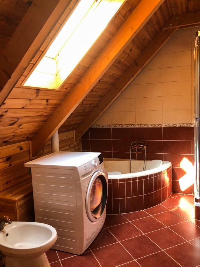 Tulipanos Vendeghaz Apartament *
